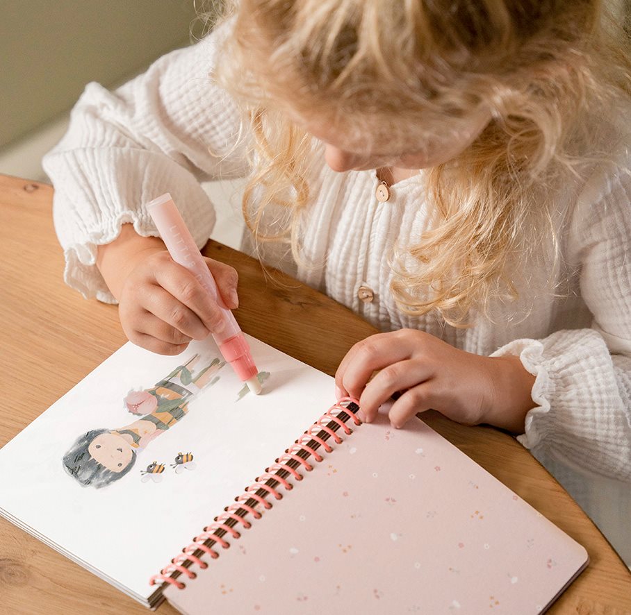 Water color book Rosa & Friends