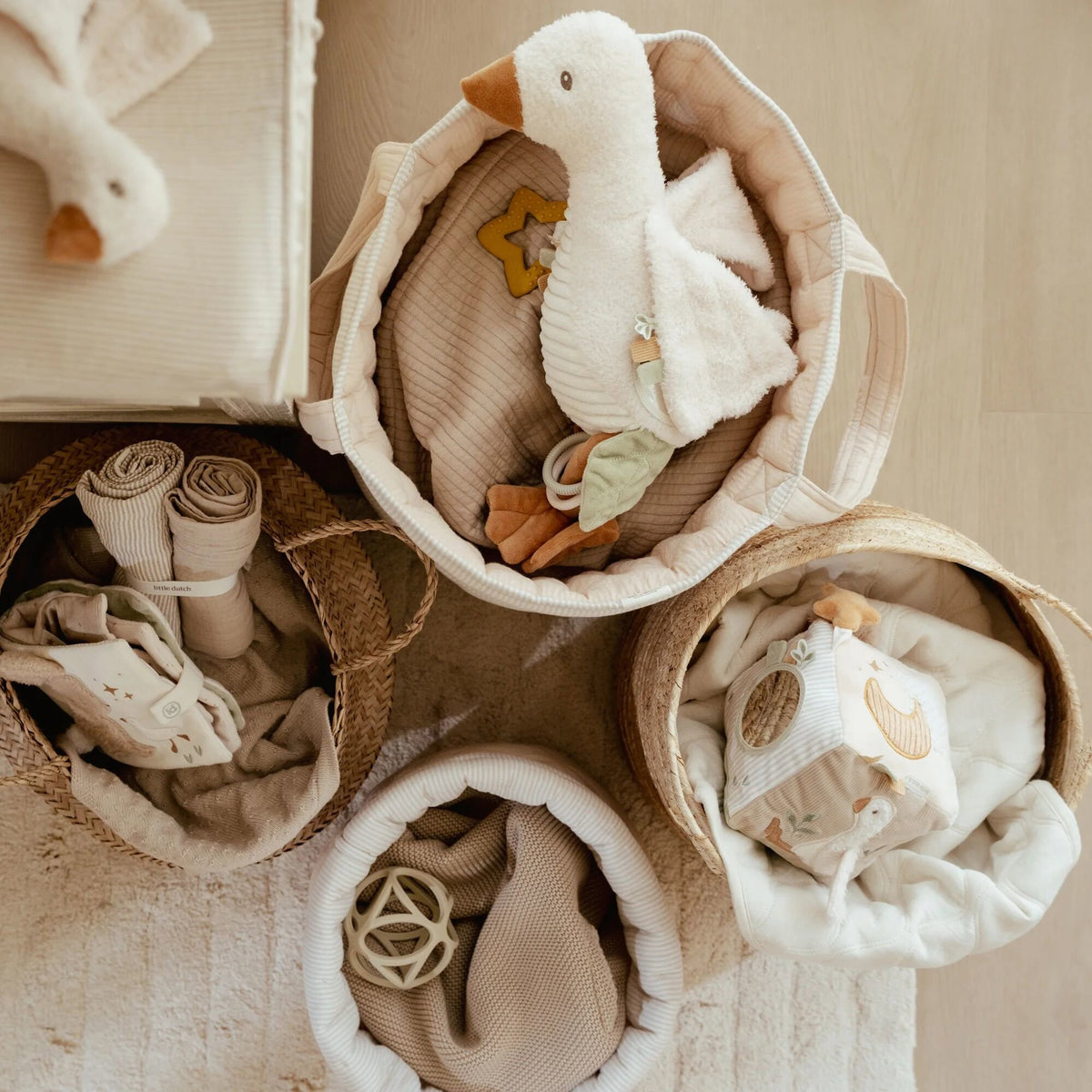 commodemandje-klein-beige-essentials