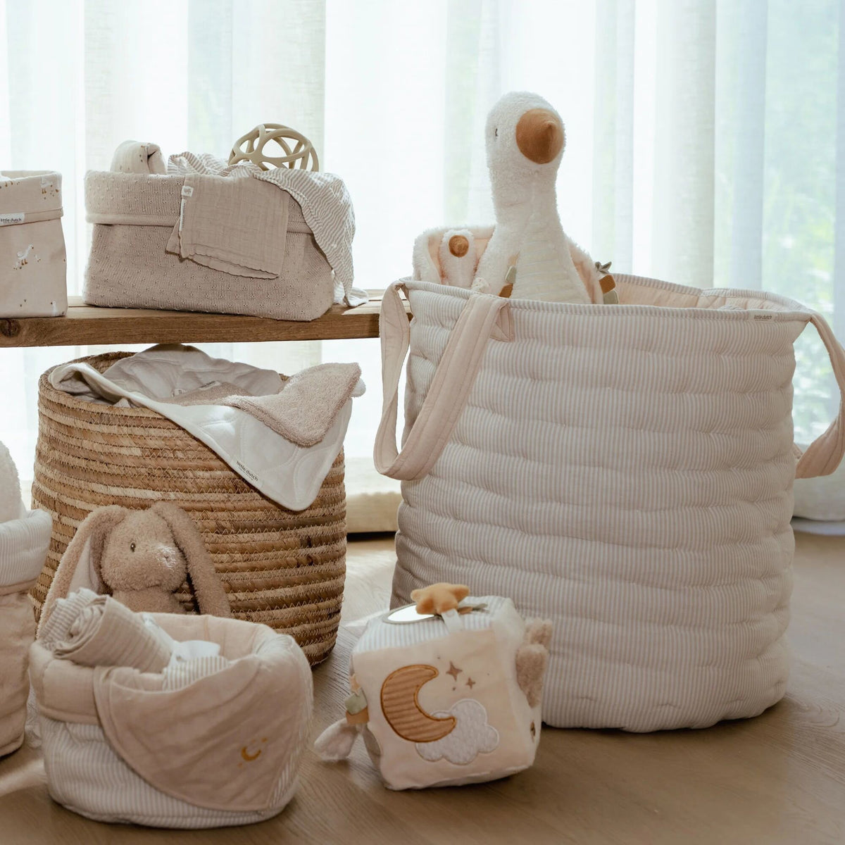 opbergmand-groot-beige-essentials