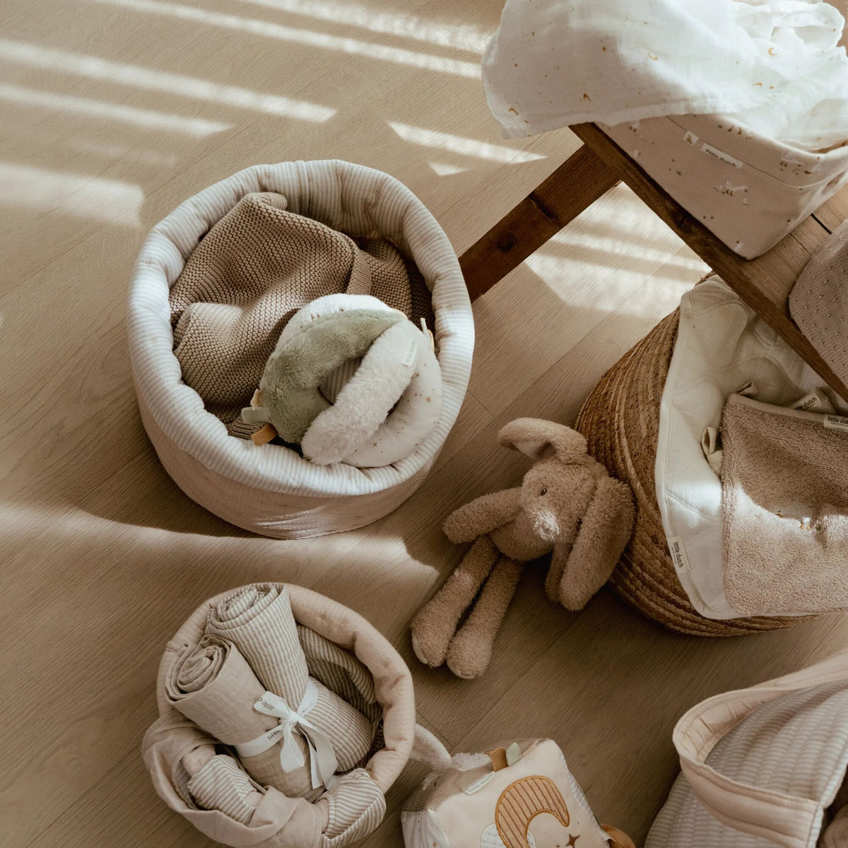 Swaddle - Beige - Essentials
