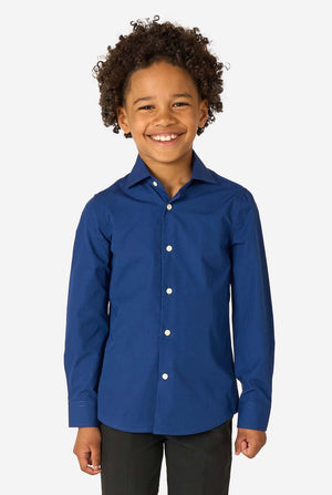 Little kid is wearing a blue shirt and a black pants.