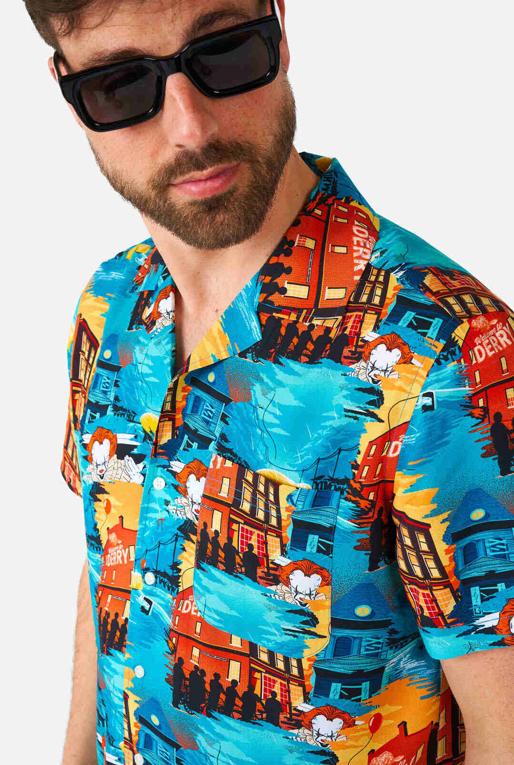 Man wearing halloween shirt with IT print